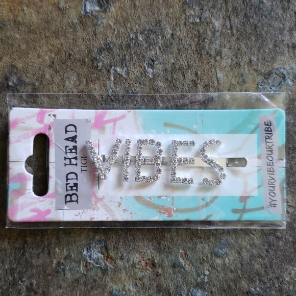 BedHead Accessories - Bed Head Vibes Hair Clip